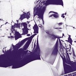Cantante Musico Pop Romantico 
Productor Musical