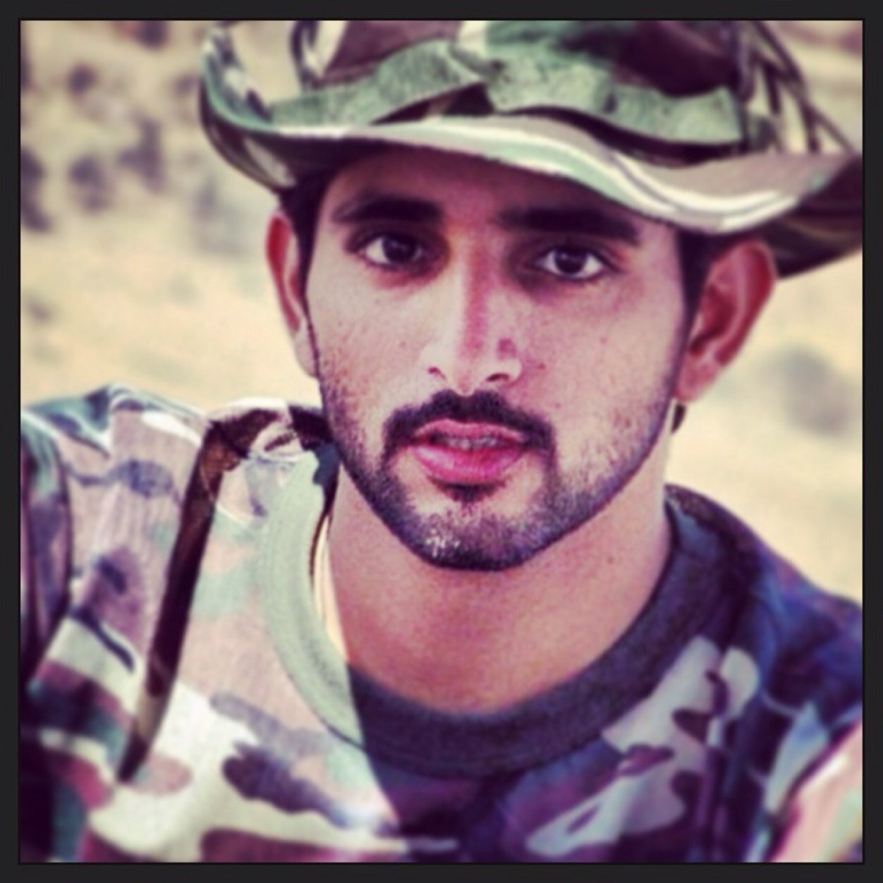 AlmohiriS's profile picture. ومش ﺑسُ ٱﺣﺑگّ إﻟٱ من قوة ﺣﺑگ ٱﺷ̲ۆف ٱﻟگۆن من دونگ ۆ עﺷ̲ــيُ ..♥