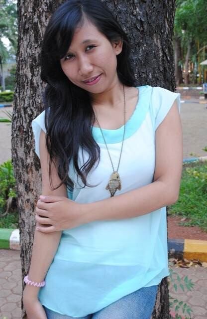 College UNIROW Tuban | Born : Surabaya | Live : Tuban - Jatim