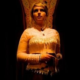 Preraphaelite72's profile picture. loves social history, genealogy, victoriana & steampunk.