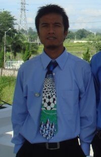 Manusia tangguh jika pernah terjatuh dan bangkit tegak lagi