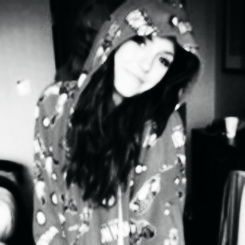 i'm a fucking mess ((ninacoccolamica))