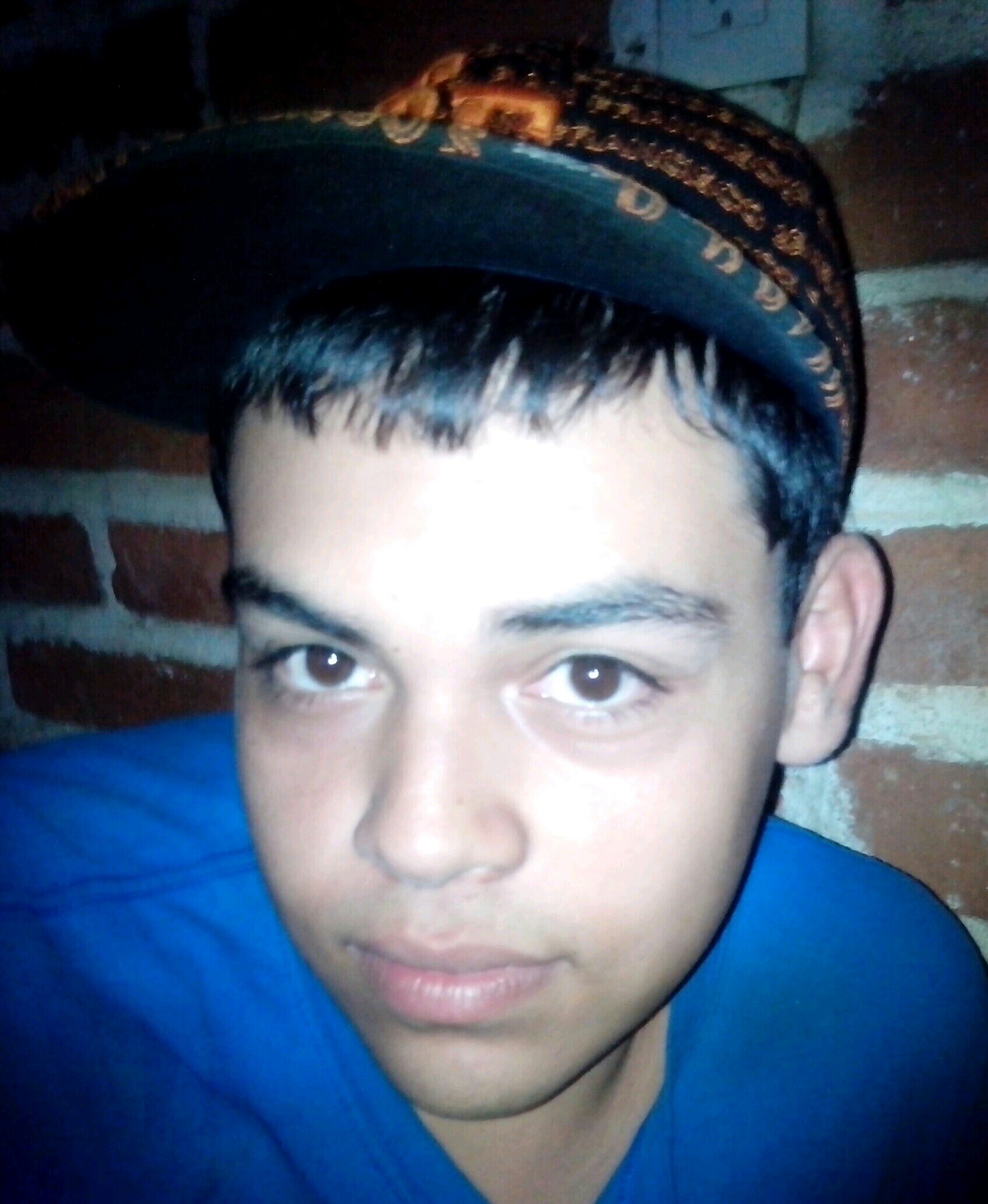 Soy Un Chico De 21 años, Estudiante, Amo La Musica....Saludos A Todos :D