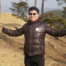 Jaehyungcho's profile picture. 세상과 소통하는 신학자가 되기를 날마다 희망하면서 예언자적 삶과 제사장적 삶 사이에서 균형감각을 찾아가기를 기도한다Critical theologian, Pastor, New Testament Theologian, Lecturer at Korea Christian University.