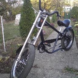 Magazin de biciclete piese si accesorii. Facem si service la orice tip de bicicleta.