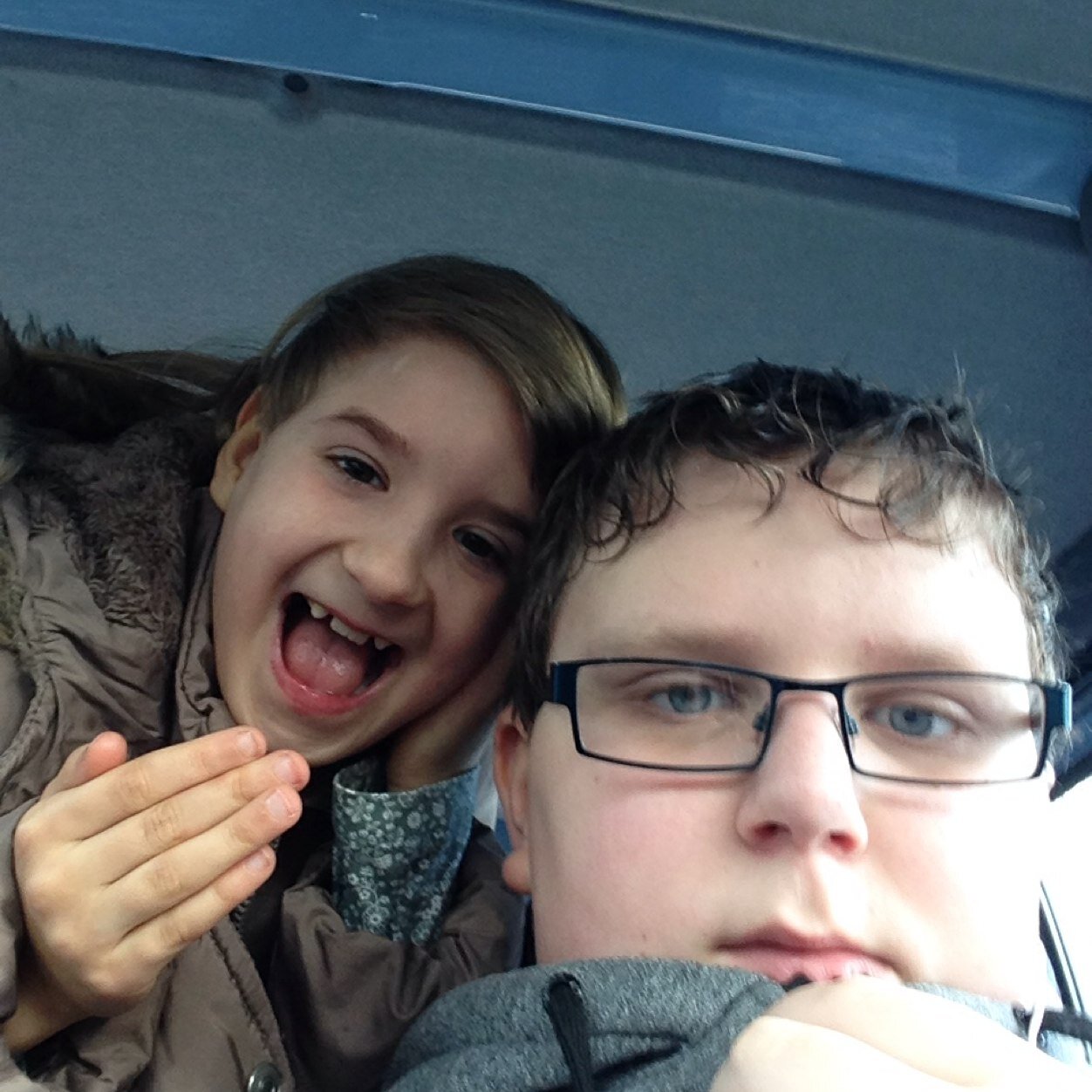 xHEYITSSAMx's profile picture. RANDOM TWEETS #andmore