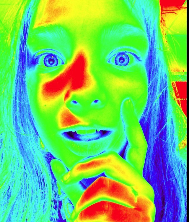 Hey im a justin bieber #1 fan for life Love and follow all my followers I also love selena Been here since 09-always a beliber always will be--