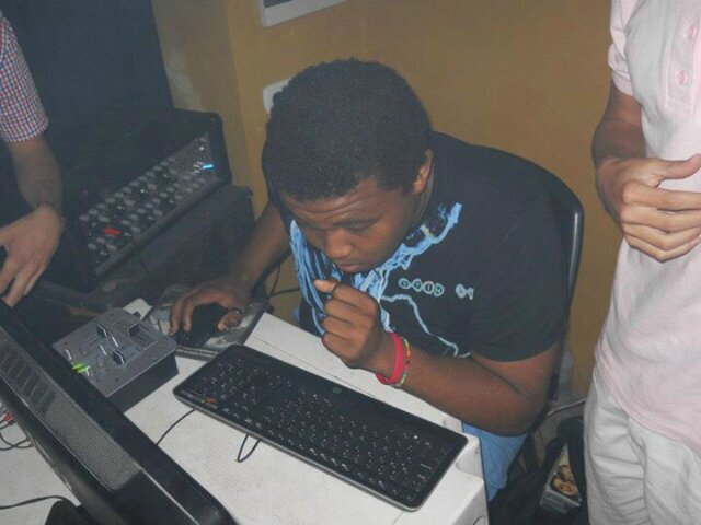 @So90suk African rep| Founder of Quake Industries| Quake Management [Coming Soon]. KRKBOYZ manager. I'm on the pursuit of Awesomeness.. #SheerGreatnessIsTheGoal