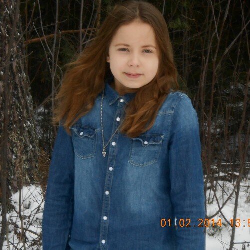 I'm 11-14 yo from Finland. I'm big directioner. Follow me and maybe i follow you back:)