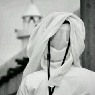 من أحَبَّ الله، رأى كل شيء جميلاً.