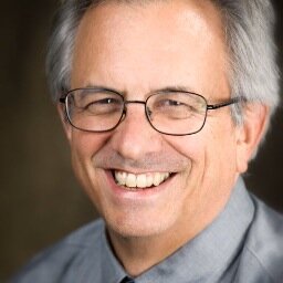 Now-retired Phoenix-based journalist for AP, steam railroad volunteer, Dbacks fan, neighborhood advocate and, since 1973, an Arizonan.