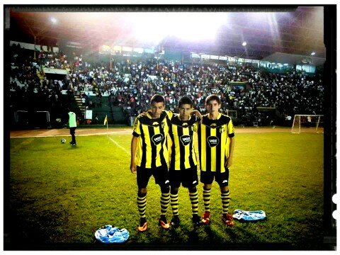 Para mi el futbol es como el oxigeno sin el no puedo vivir  seguime y te sigo pin:22F68041