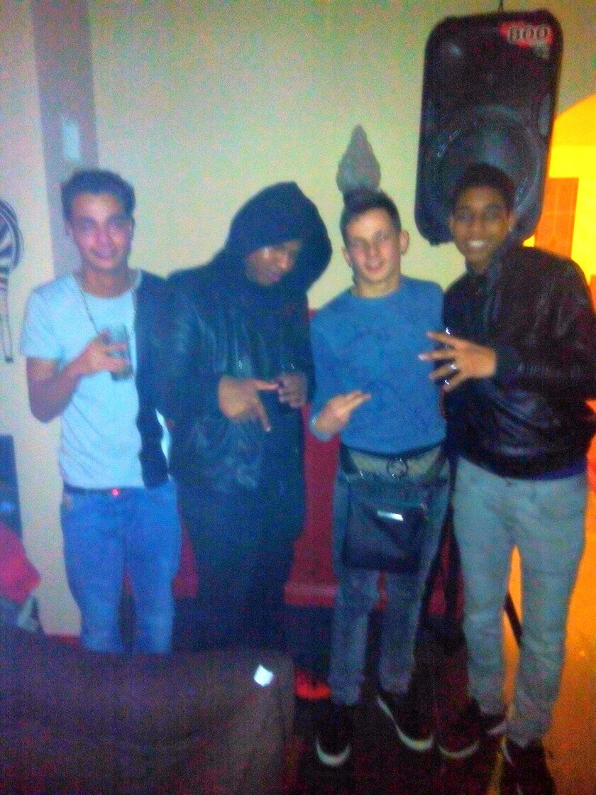 Insta: Lerraaa_ // keep my circle small'