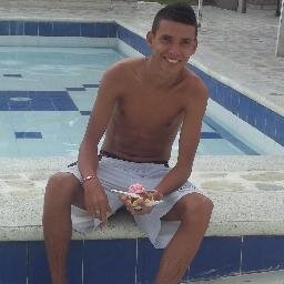 yo no juego futbol por fama o dinero juego futbol para divertirme y ser grande :3