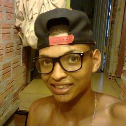 eu amo fazer mt poemas  eu sou mt carinhoso eu amo fazer comida