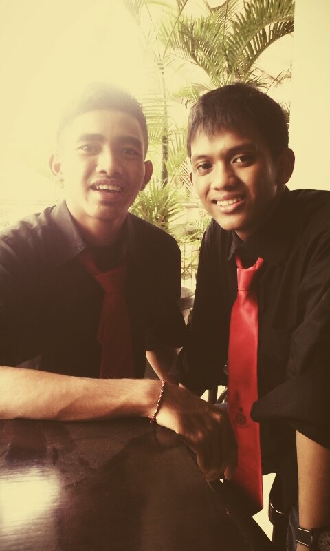 an ordinary boy lives in an ordinary life. JAPUTAS FC | KPSHD Tangsel FC | badminton player