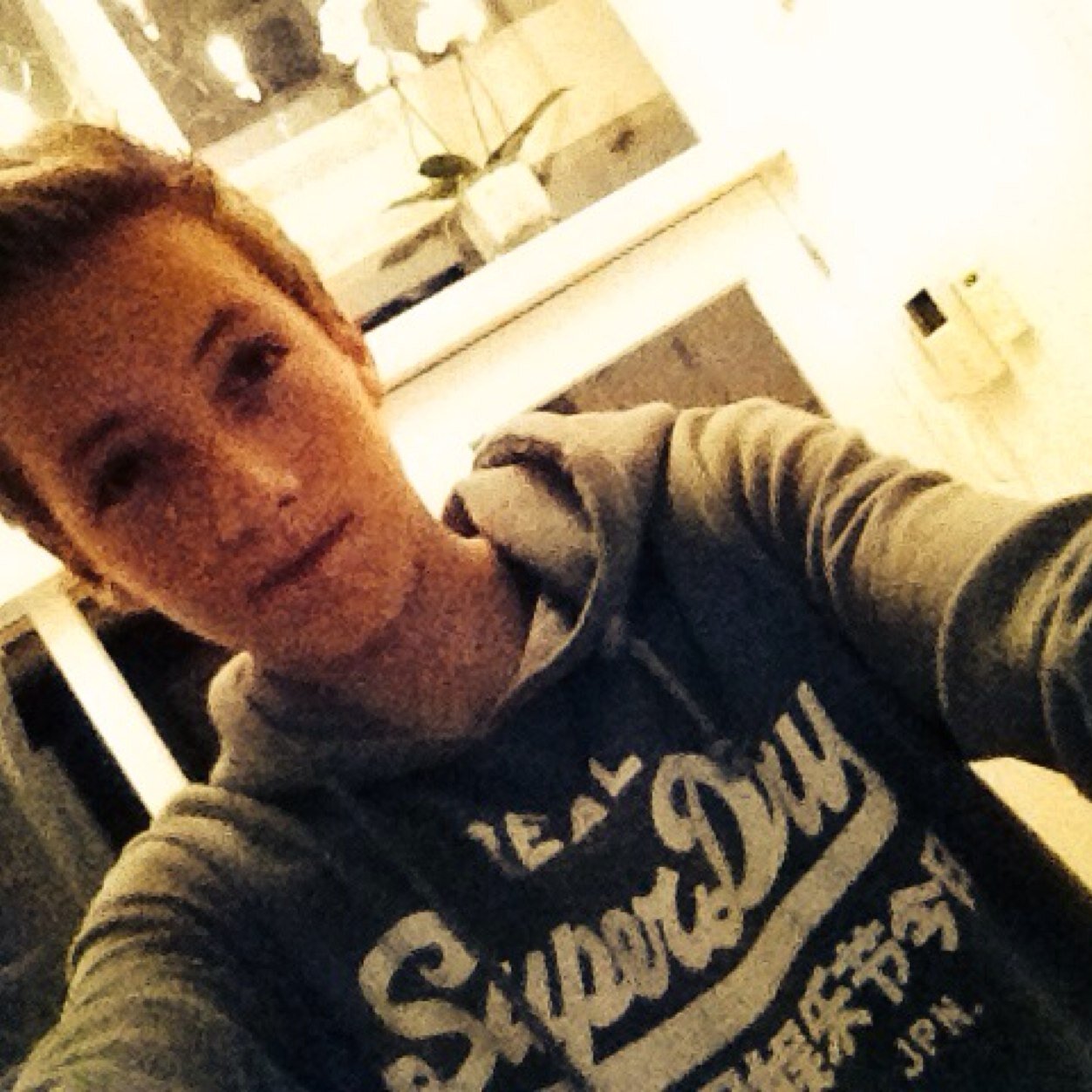 • woubrugge• 3vmbo • ashram college • basketball tennis • 9gag verslaafde • dubstep • gaming •