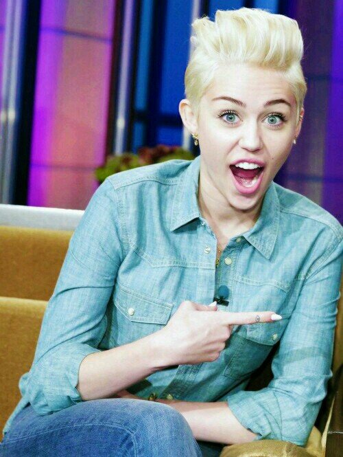 I LOVE YOU @MileyCyrus ♡  ❤  ♡  ❤