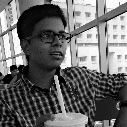 Loves rock music, technology, gadgets ,PC games and hanging out with friends. Also love playing my guitar.