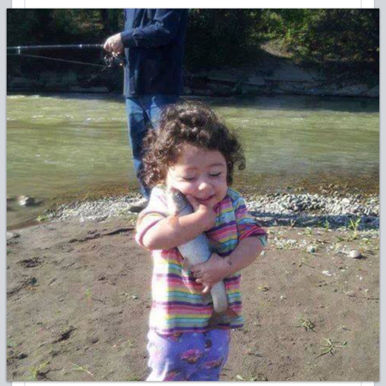 Esse peixinho estava se afogando, e eu salvei ele :))