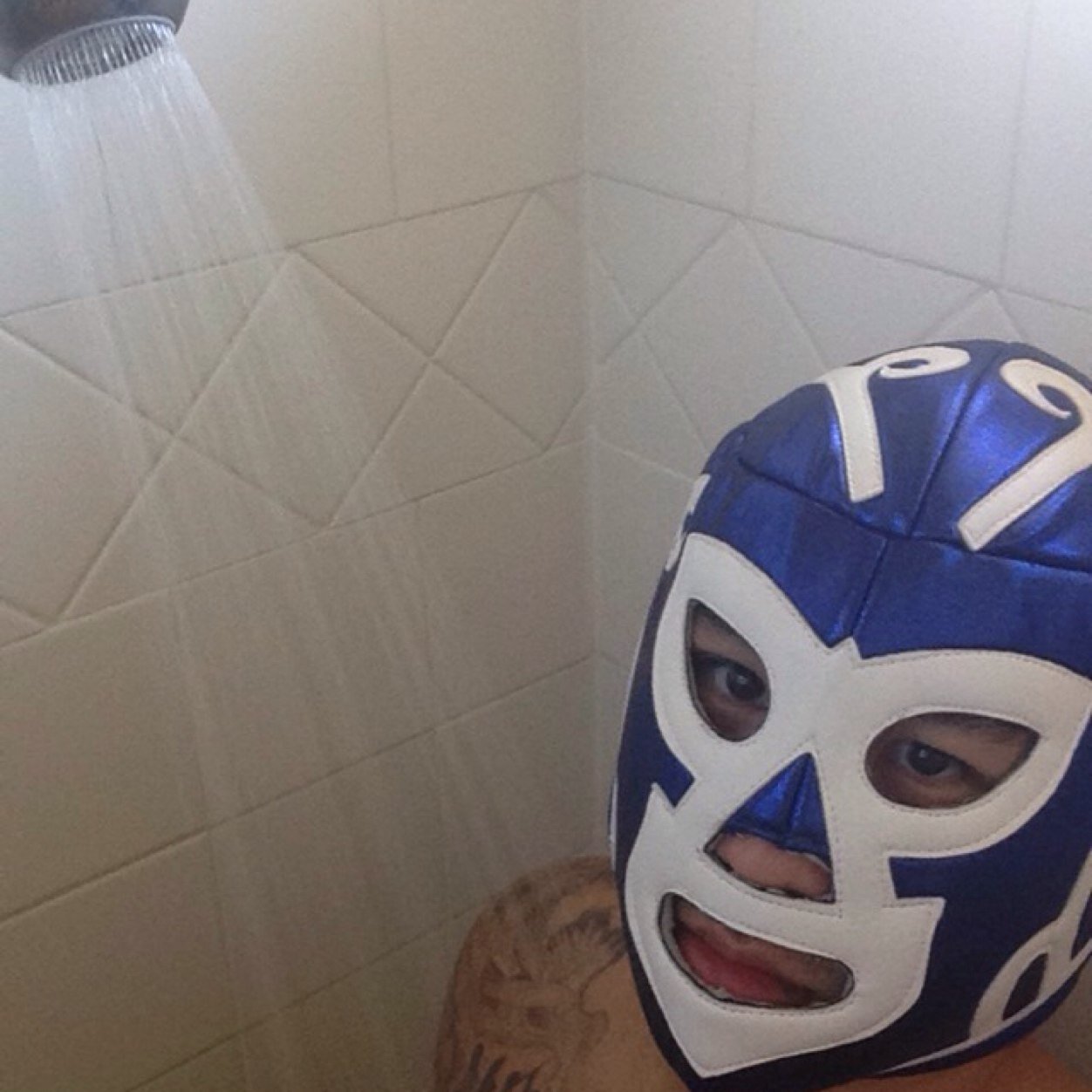 MikeyLungs's profile picture. 