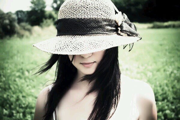 Mmee112200's profile picture. 