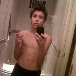 TomiSchiOk's profile picture. Capi del Perla (L y de mis mejoras .