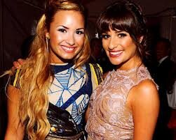 free follow ~ now follow @demetriasbae and @georgiahaustin they'll follow back if you ask :) ily smile, you're beautiful :)