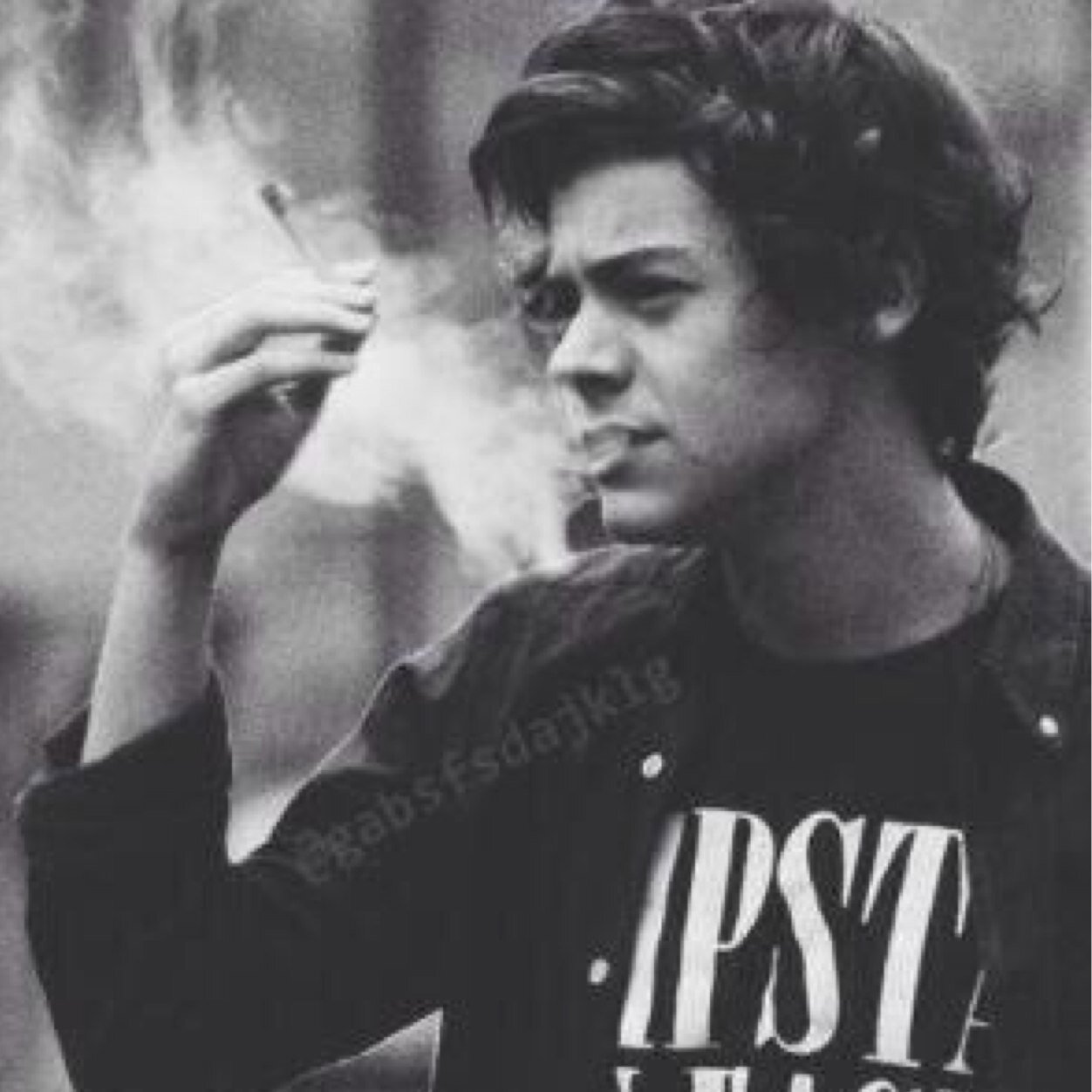 Edward styles.19 years old. Single.bisexual. I love to party,get high and drink. Brother-@marcelroleplay. Dm or tweet me (;