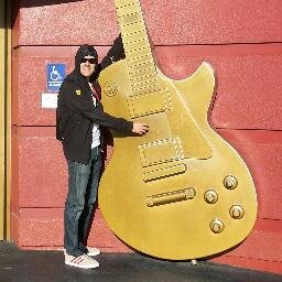 Padre, Ingeniero PhD. Mal guitarrista 🎸