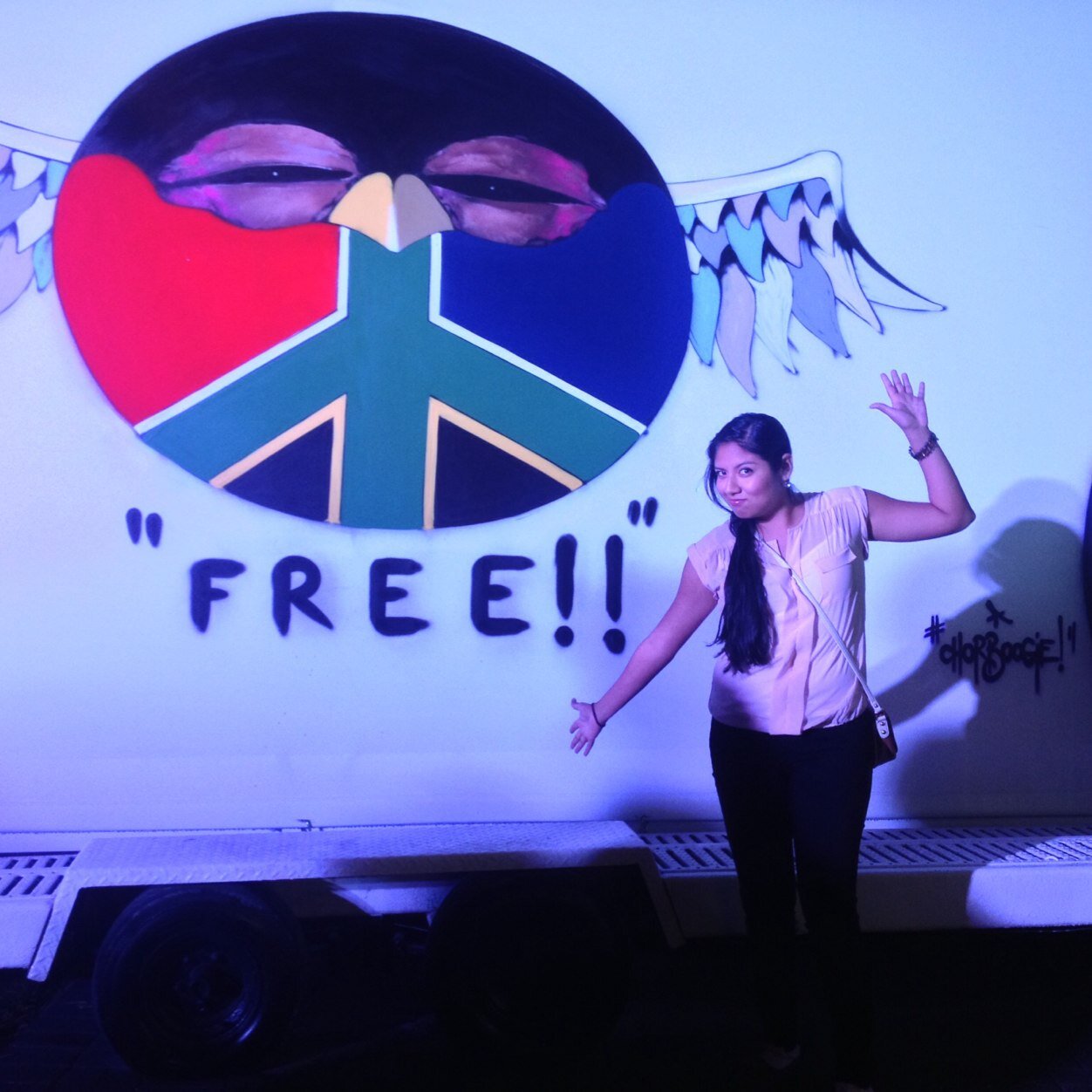 lookitskathy's profile picture. Remember to Pray, Love, and Laugh. Keep calm and meditate.

Professional sleeper, breather, and smiler.