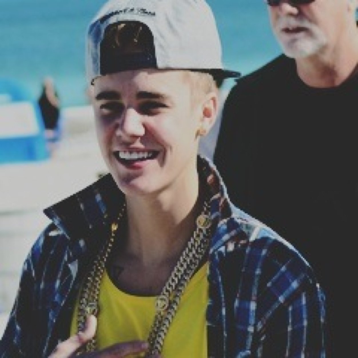lol ur not justin bieber