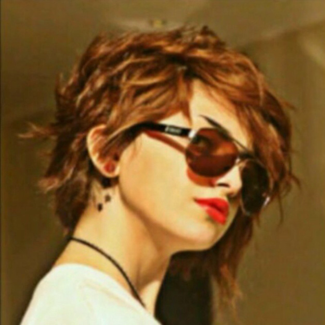 ولـھہ فـي الحـنايا شـي مـا ينـحـكـا بـھہ .. حـتـى أحـاسيسي مـعـھہ دايـمـن غـيـر ♥ - فولو& فولو باك-