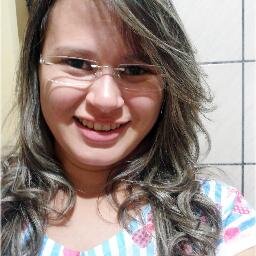 Deus está aqui, Tão certo como ar que eu respiro. Tão certo como o amanhã que se levanta a mim, mas aqueles a quem eu amo mesmo que eu não possa vê-los.