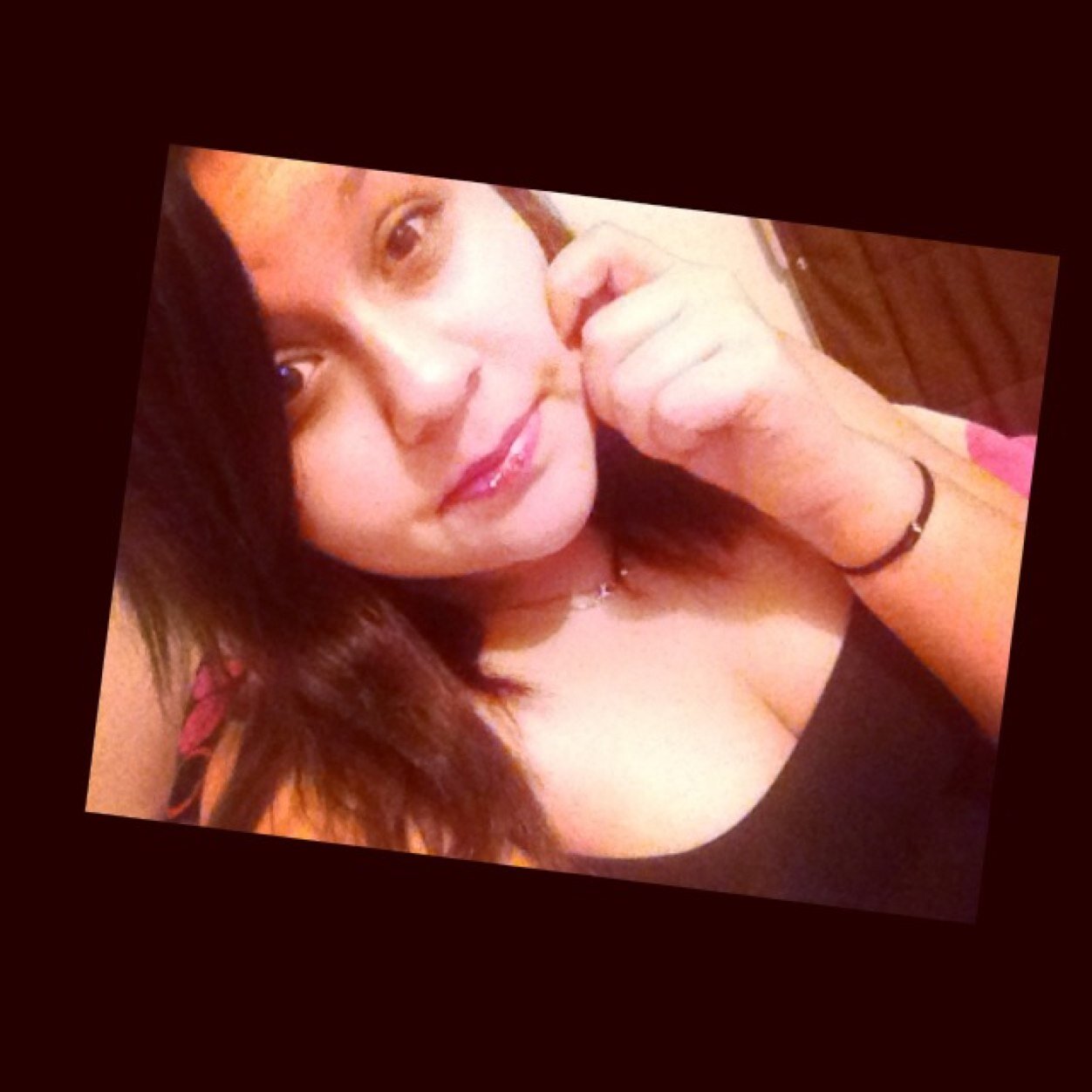 Hey there❤ snapchat me csbg_14 or follow me on instagram courtneygrey_obey if yea want