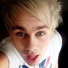 Hii everyone, I am @Michael5SOS's Ass so don't be shy to come and say hi :)))