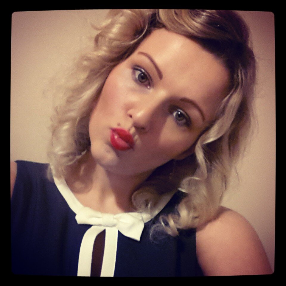 Primary school teacher :) 
Food, fitness, exploring, reading & family