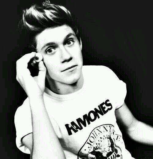 ♡ but really i don't give a f-u-c-k ♡