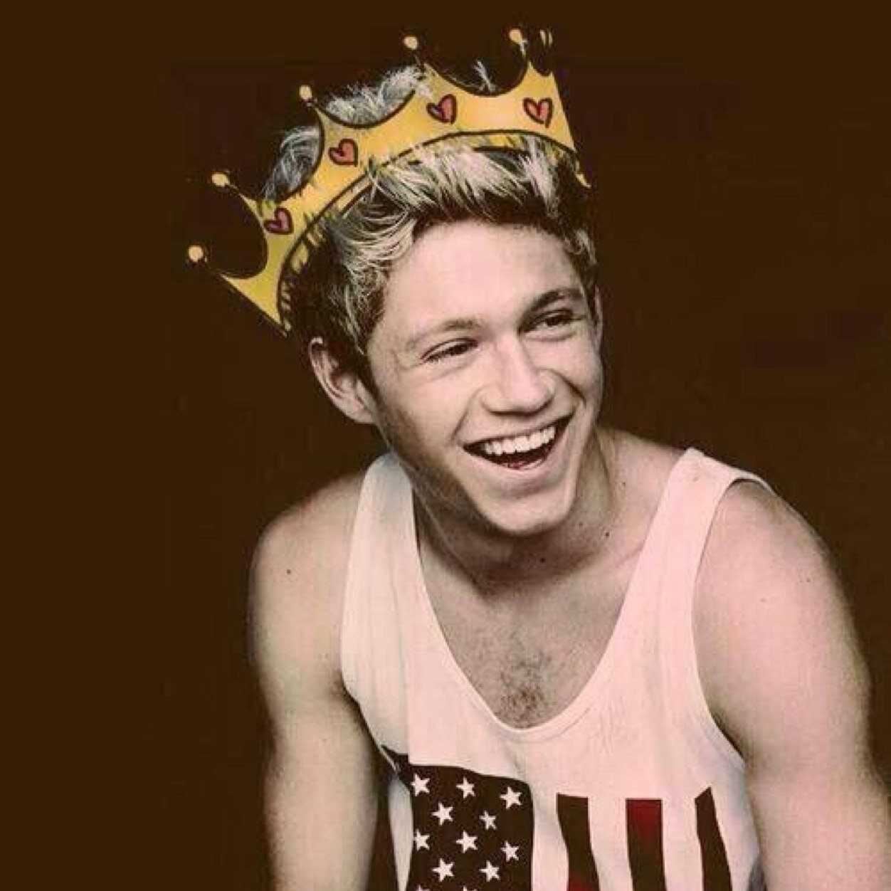 Go follow @_narryxcraic_ bc she just gave you a free follow and she follows back just ask ✌