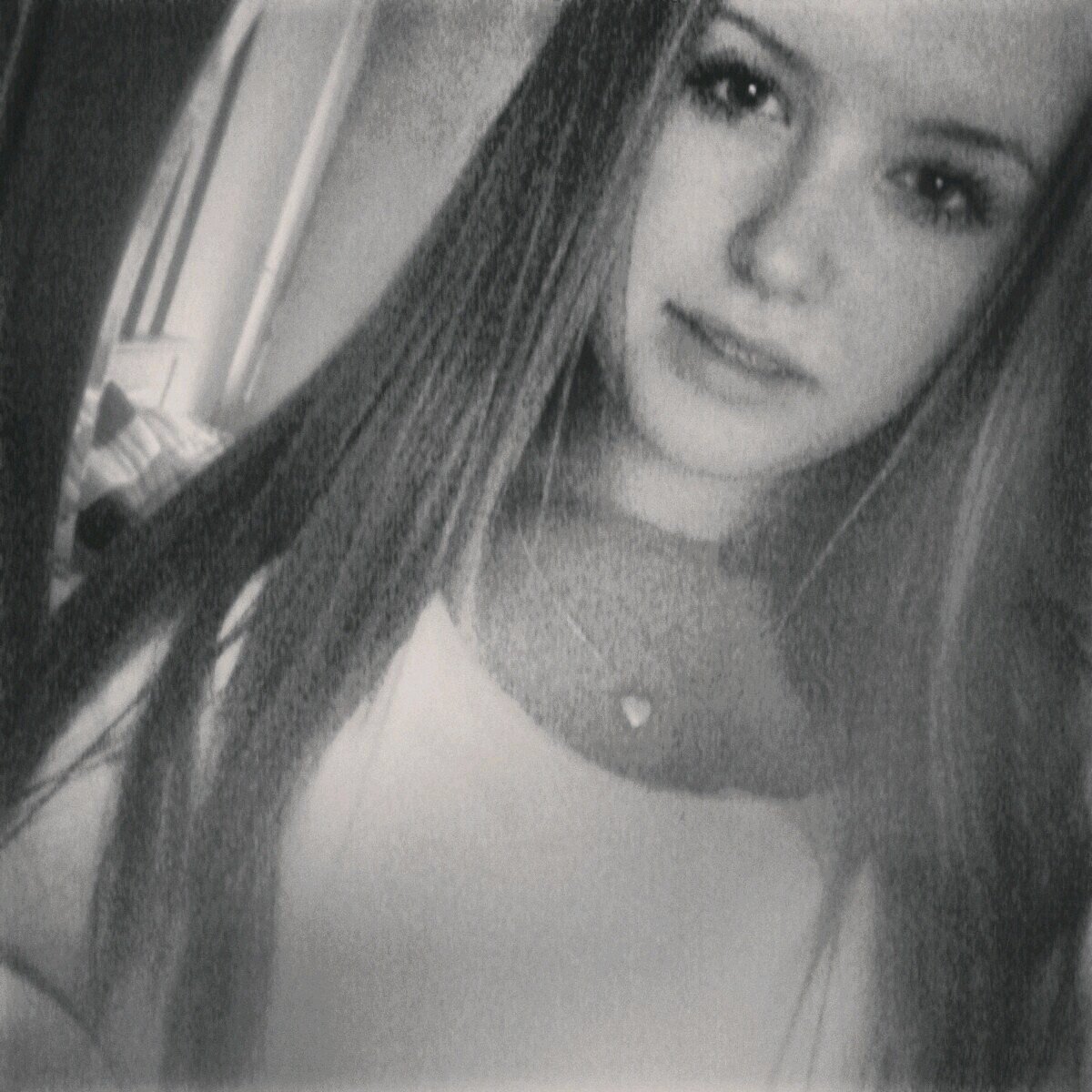 insta : @lovesbowien