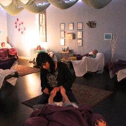 PhxCommunityAcu's profile picture. Providing low cost, high quality acupuncture in Phoenix. Sliding scale of $30-60, you decide what you can afford.