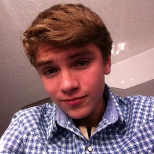 SebastianCsares's profile picture. Merengue hasta la muerte ;)