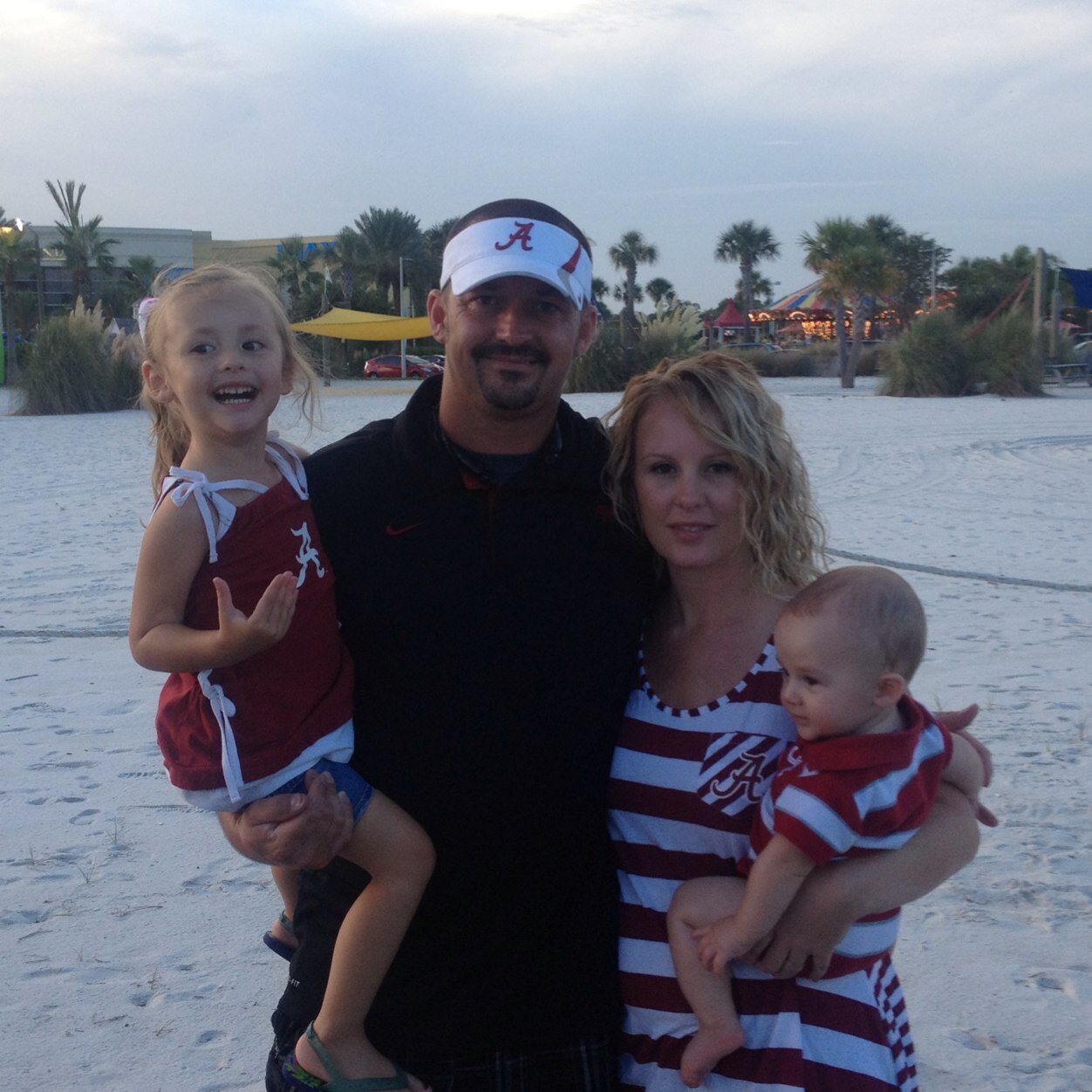 rhub8704's profile picture. 