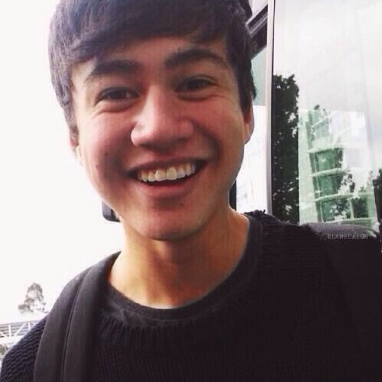 CALUM LOVESSSS YOU! JUST A REMINDER:) -@ashtonized-