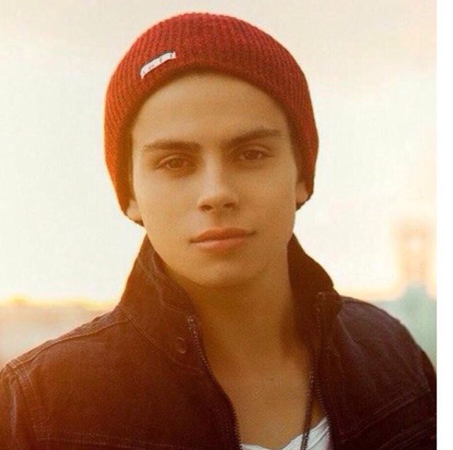 Hey. Im Jesus. My twin sister is Mariana. Callie/Brandon/Jude are my best friends, If you hurt any of them trust me... i will hurt you!