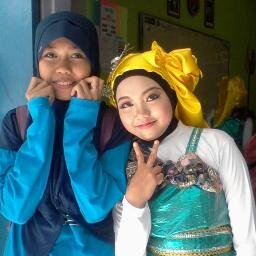 cwe sholehah,berbakti pada orang tua,sukses dunia akhirat