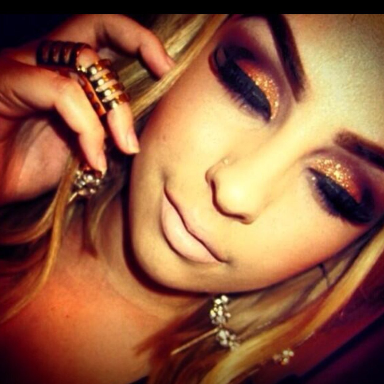 makeupgeeksx's profile picture. 