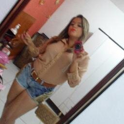 Sou muito amiga sincera ate dimais erro mas reconheço meus erros amo além do q queria e supero sempre meus limites!