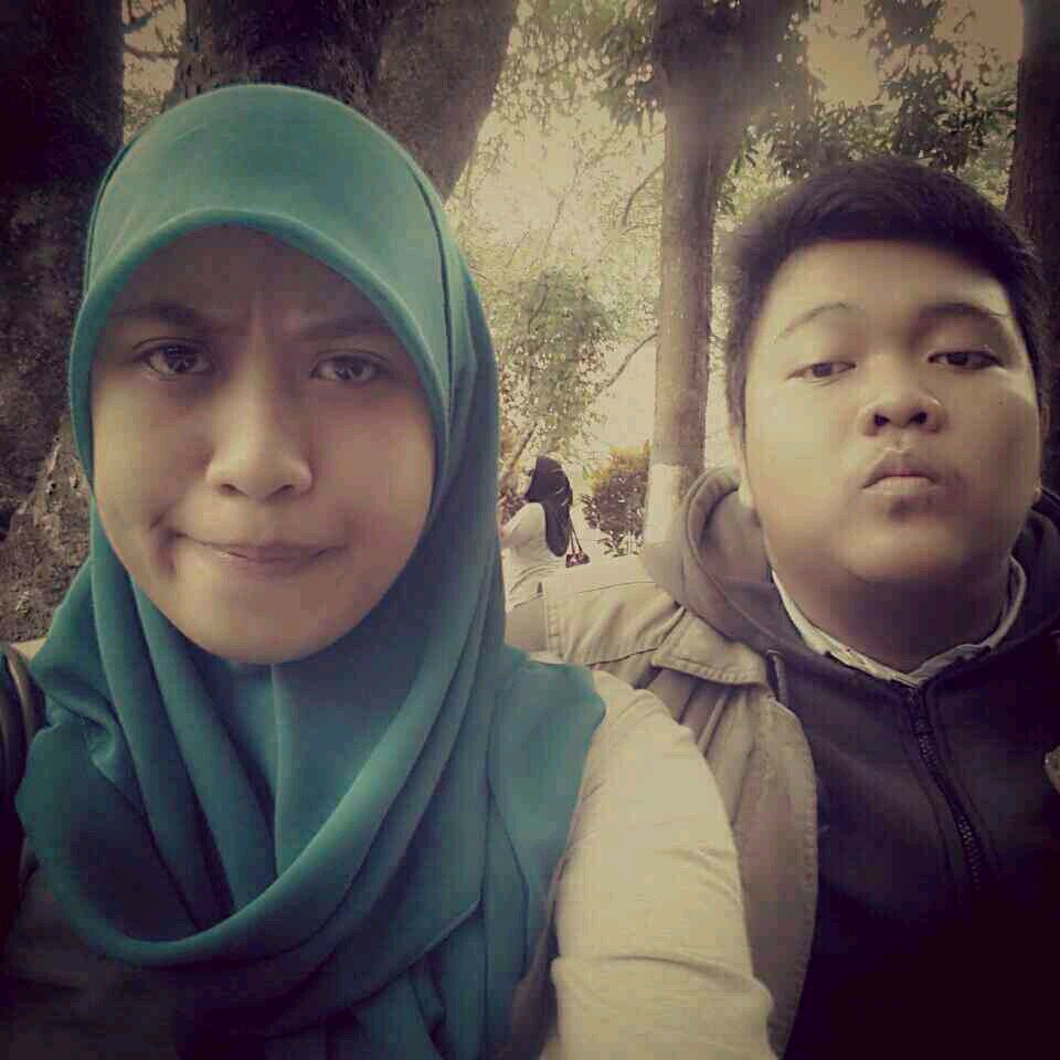 FaaRoJo's profile picture. I'm a big guy, photographer, public relation UHAMKA always love you @dijjeee