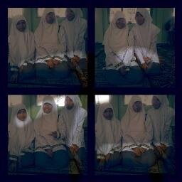InsyAllah menjadi sarjana di STAN atau engga FALSAFAT HUKUM :-) . Menaikkan Haji orang tua. Dan slalu rindu karena Allah dgn my best friend @annisa_dc